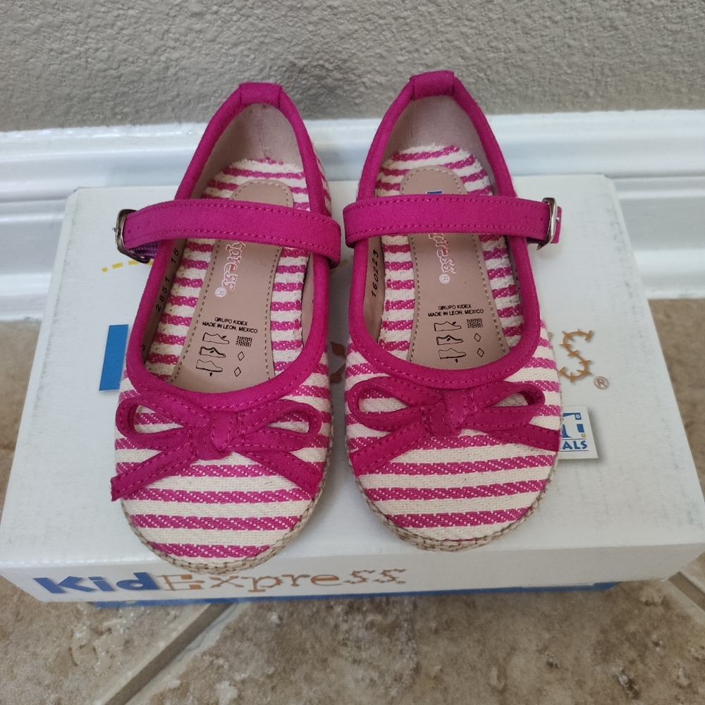 Kid Express new toddler shoes size 7